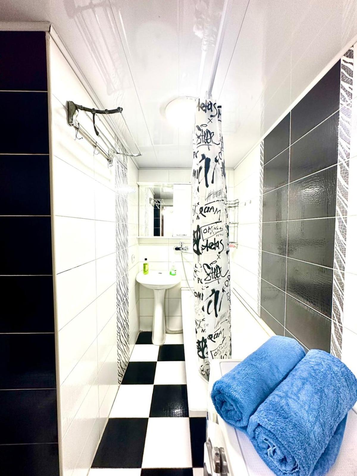 Apartment метро раймбек